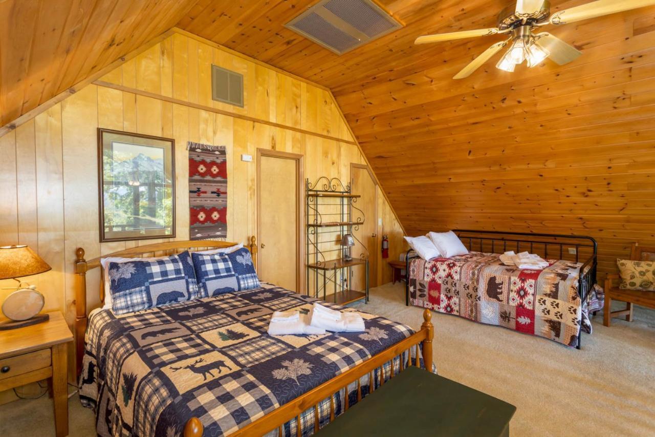 Beary Blessed Cabin Fleetwood Extérieur photo